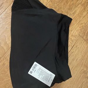 Lululemon play off the pleats skirt